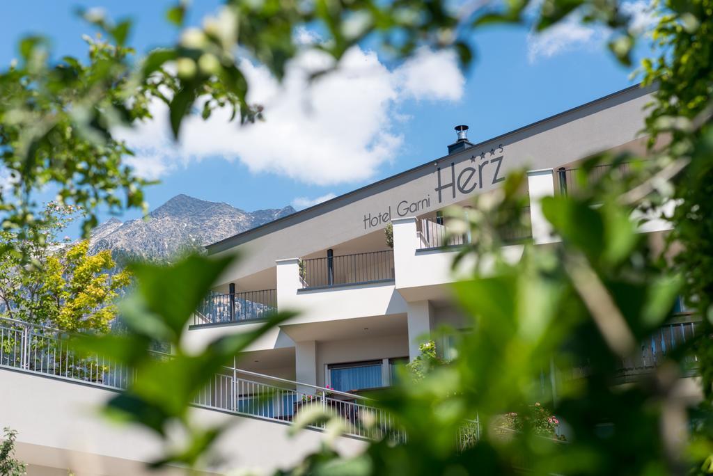 Hotel Garni Herz Tirolo Exterior photo